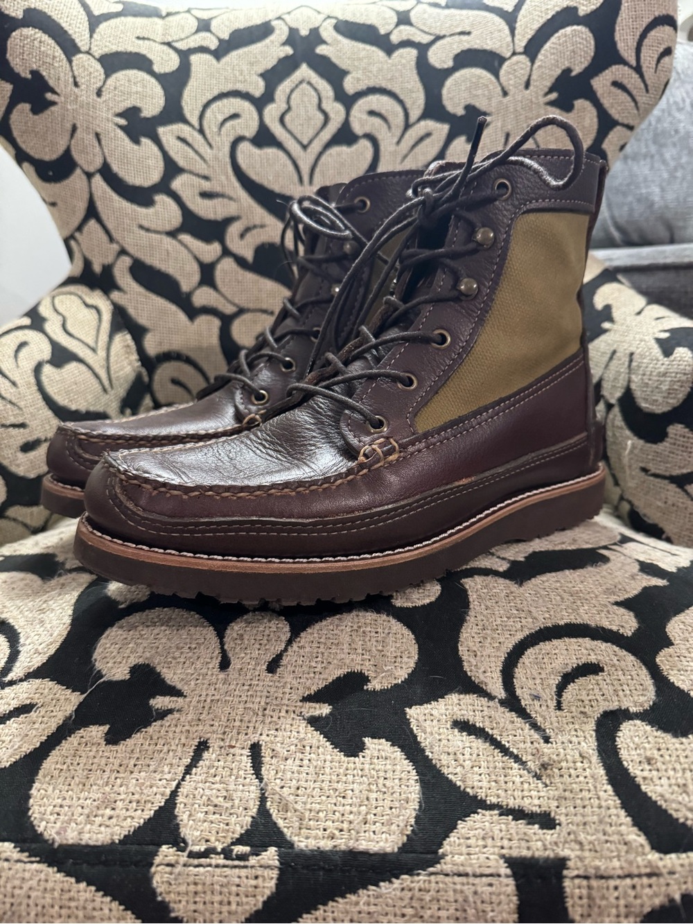 Men's Gokey Chuli Safari Moc Toe Lace-Up Boots in Dark Brown and Olive